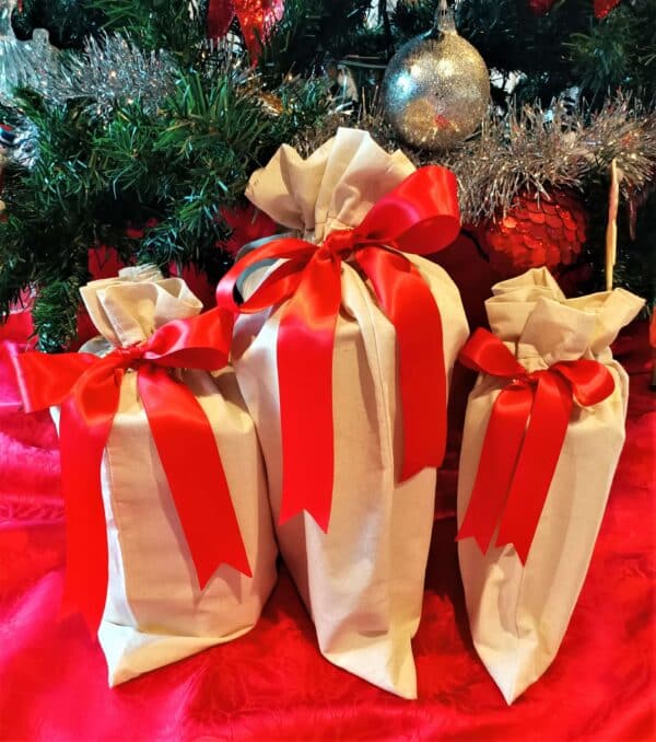Calico ruffle set down tree reusable gift bags